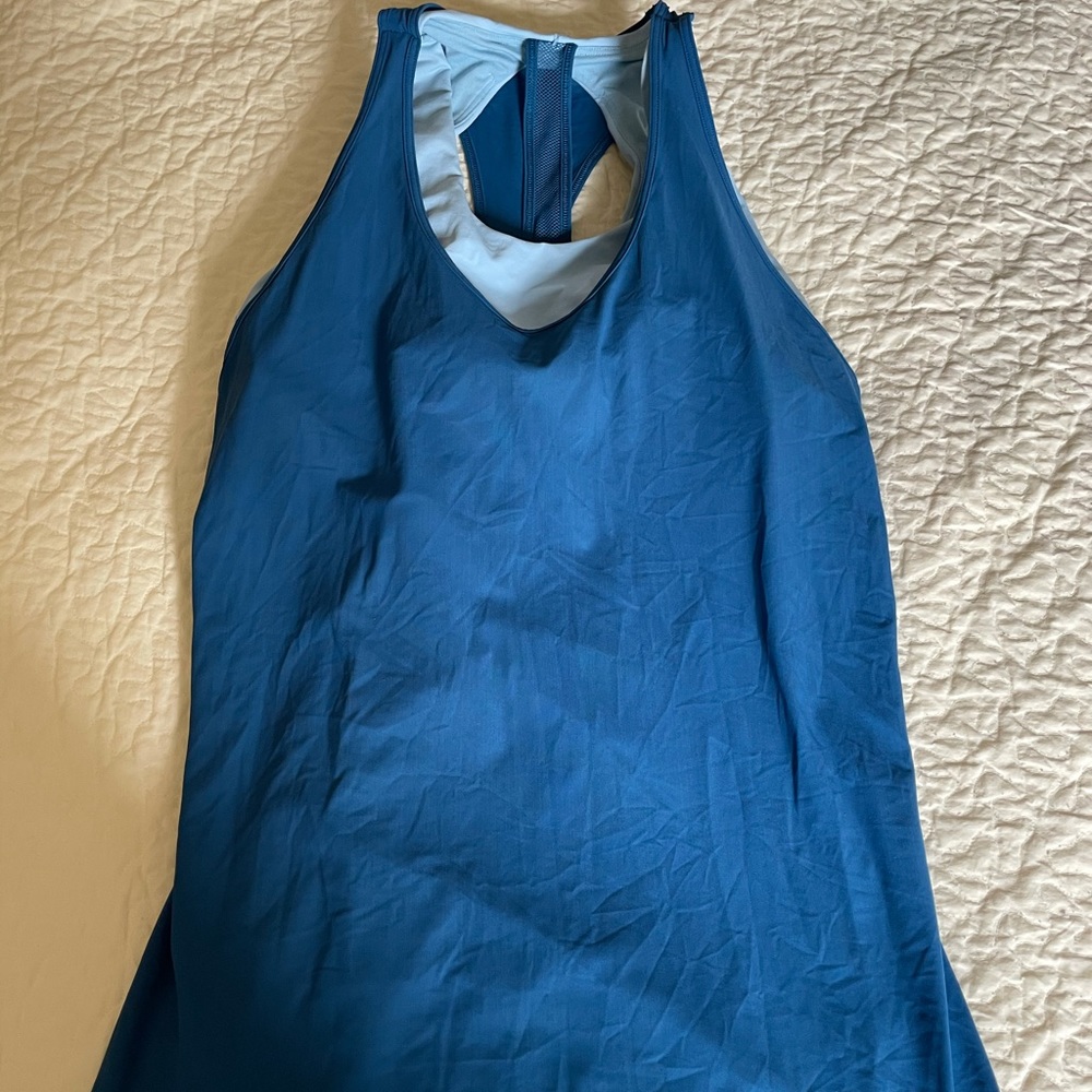 Lululemon Racer Back Built in Bra Tank Top